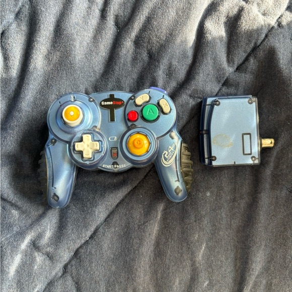 Blue Wireless Controller for GameCube - Picture 4 of 4